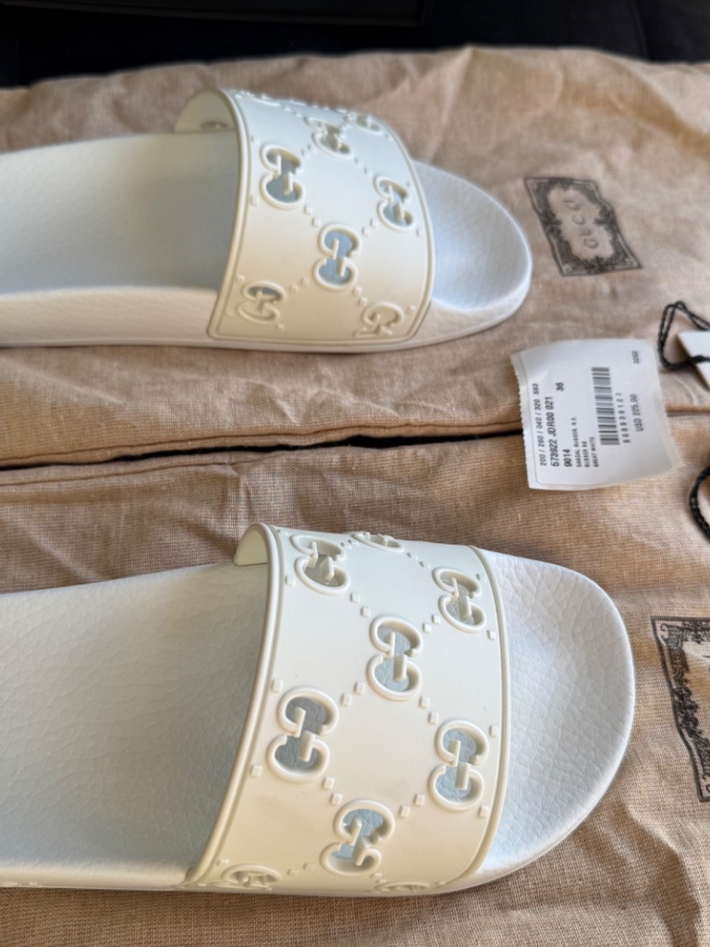 Used Gucci Rubber Slides - Picture 4 of 6